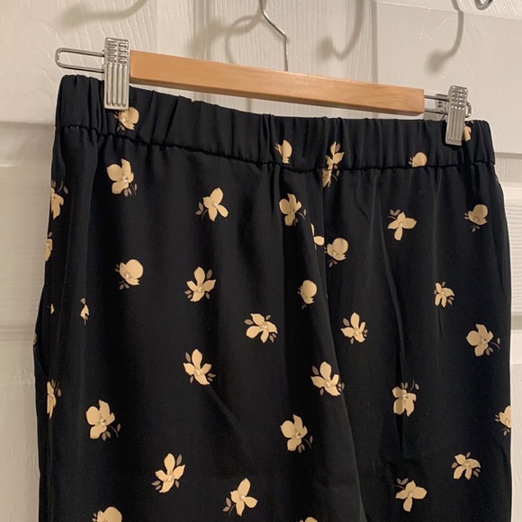 Simons Contemporaine Black Floral Trousers - Picture 7 of 14